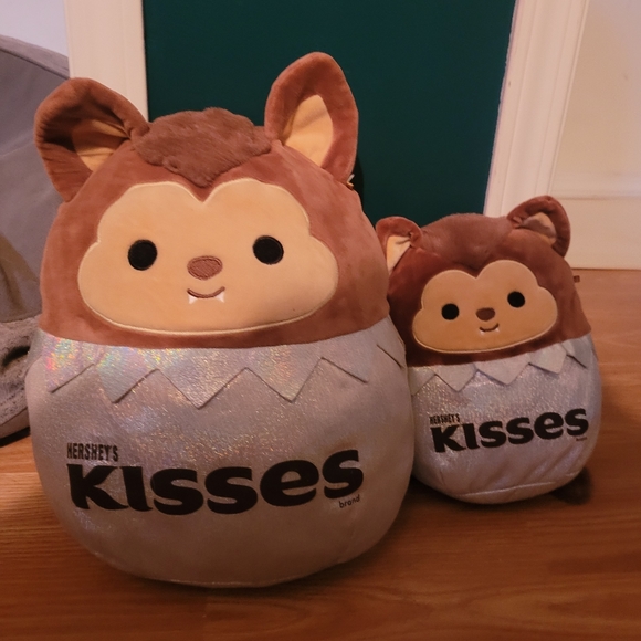 Hershey Wade squishmallow - Picture 1 of 5